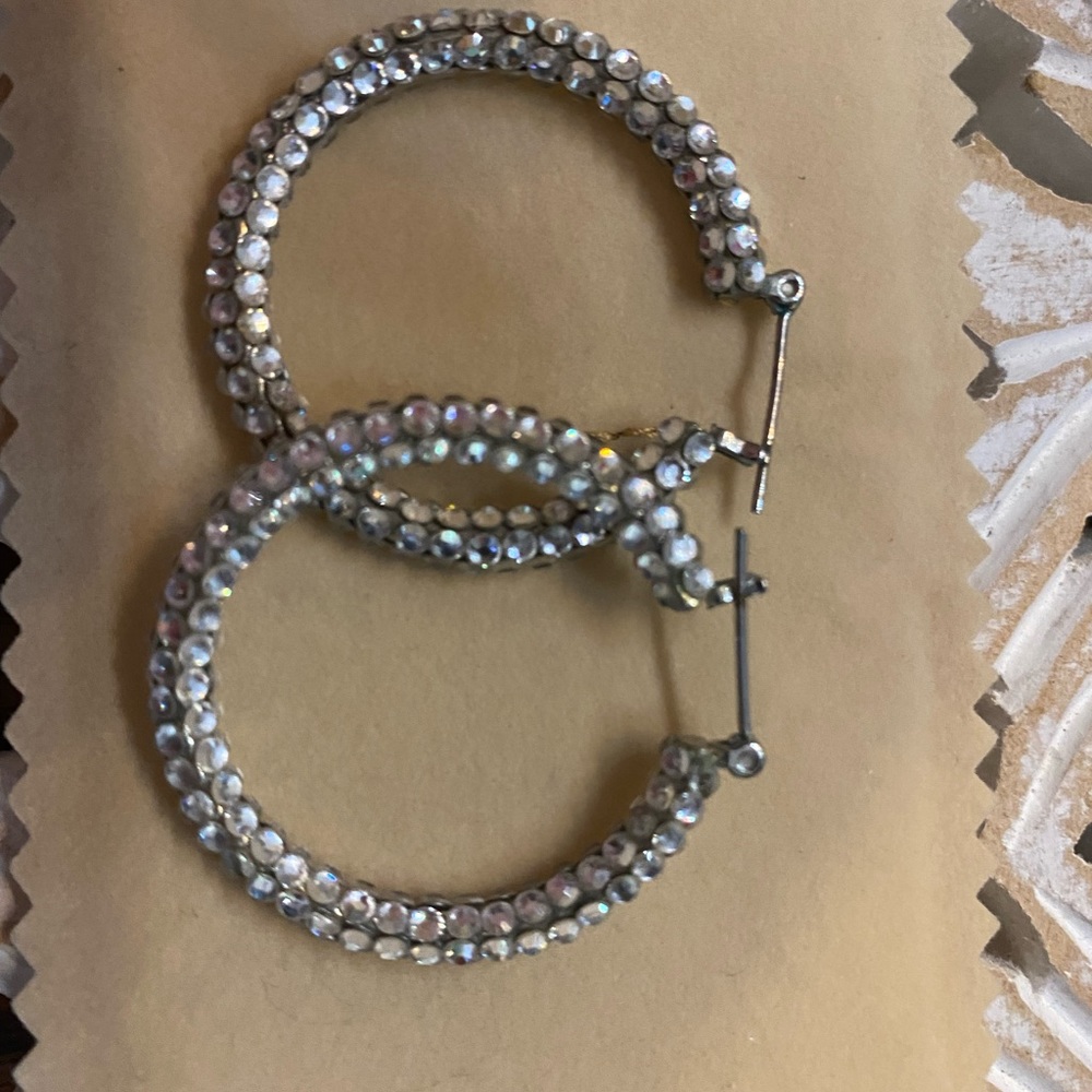 Cecile Jeanne of a Paris rhinestone earrings - Picture 3 of 3